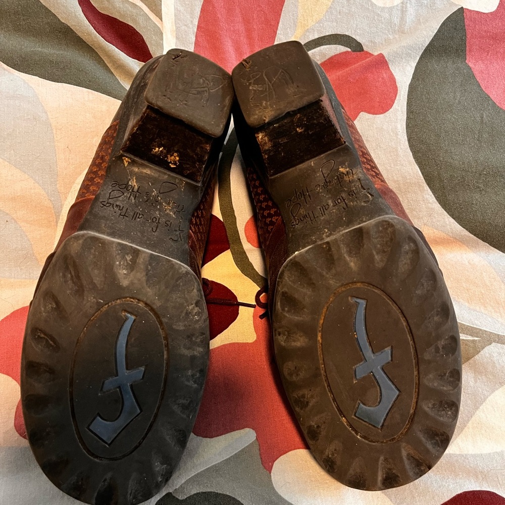 Brown and tan John Fluevog shoes, size 8. Good used condition pls see all photos - Picture 8 of 10